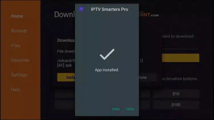 Öffnen Sie IPTV Smarters und wählen Sie 'Login with Xtream codes api'.